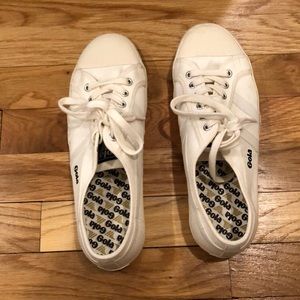 Gola Sneaks Women’s Size 9